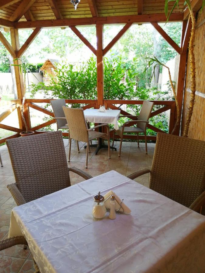Bed and Breakfast Karpatia Panzio Ostrzyhom Zewnętrze zdjęcie