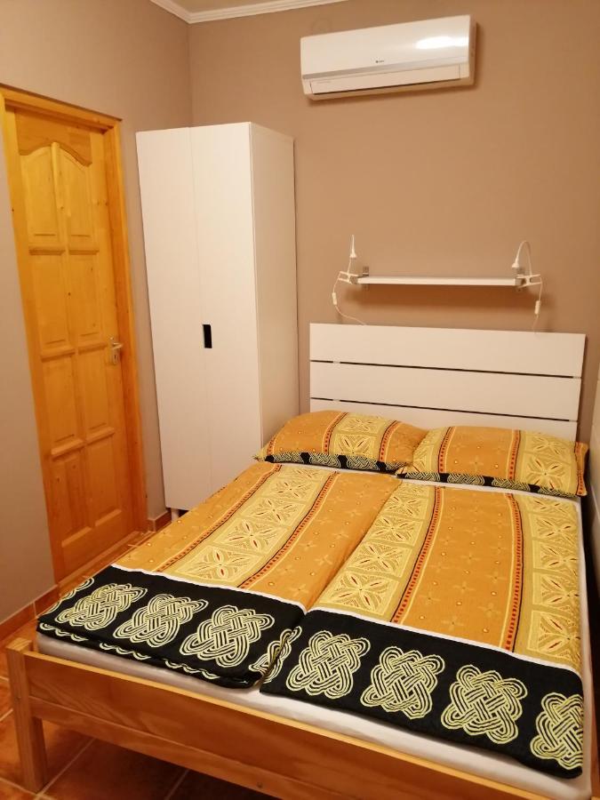 Bed and Breakfast Karpatia Panzio Ostrzyhom Zewnętrze zdjęcie