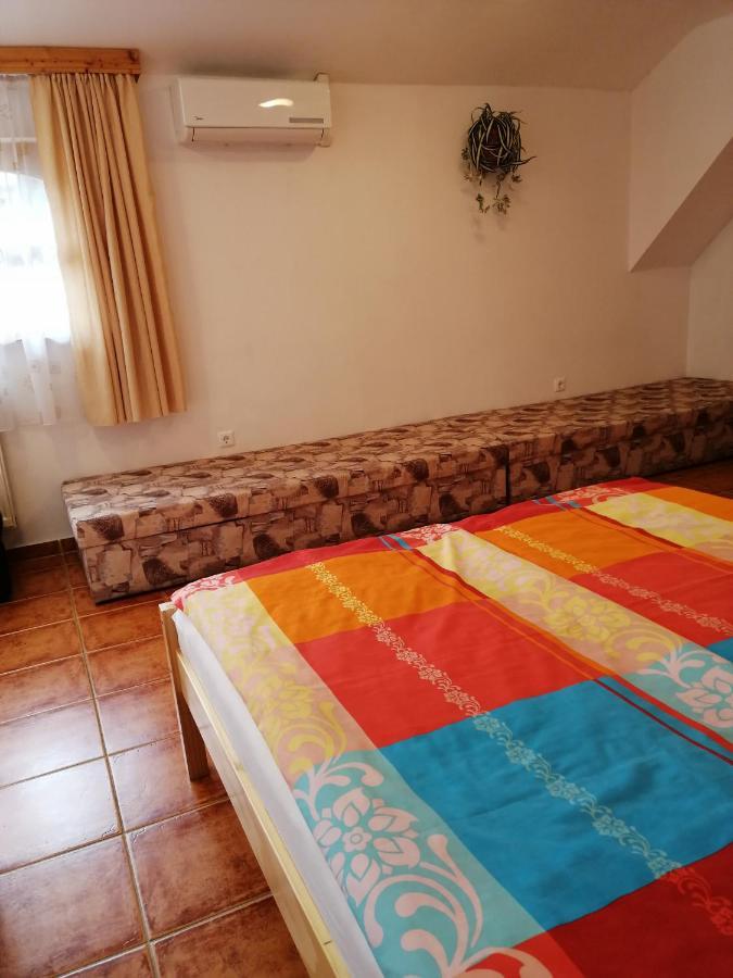 Bed and Breakfast Karpatia Panzio Ostrzyhom Zewnętrze zdjęcie